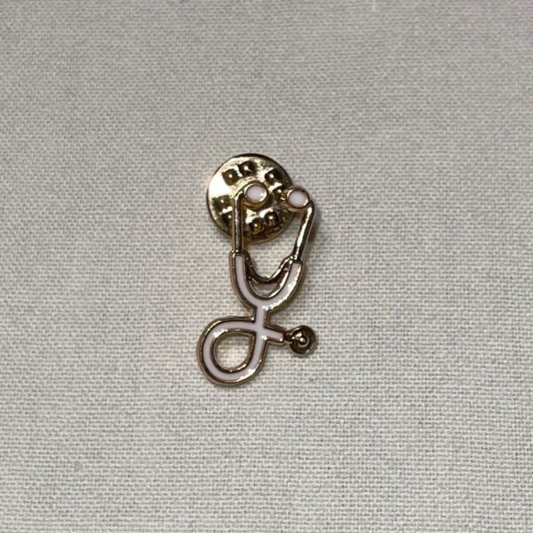 Broche stéthoscope 3